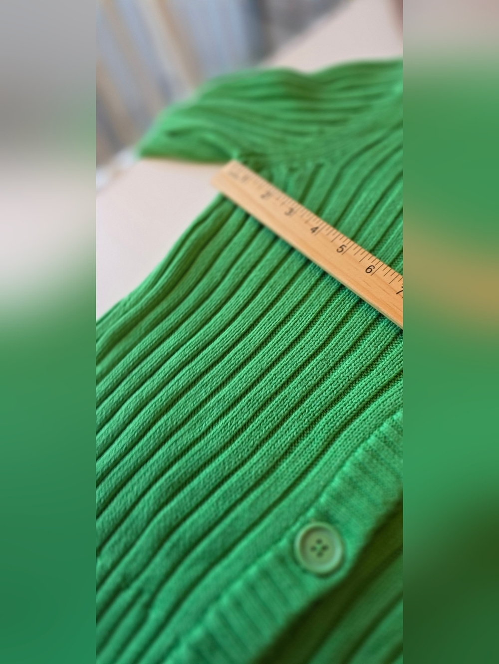 Tommy Hilfiger Women's Bright Green Ribbed Button-Up Cardigan ~ Size Medium - Picture 7 of 11